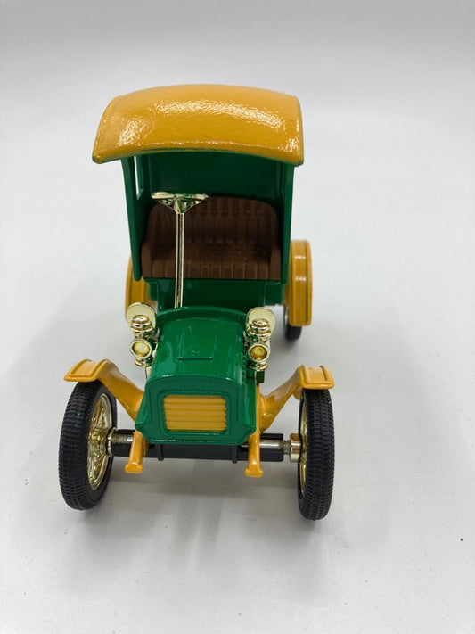 1905 Delivery Car Bank- Die Cast Metal ( Green Yellow Beckman)