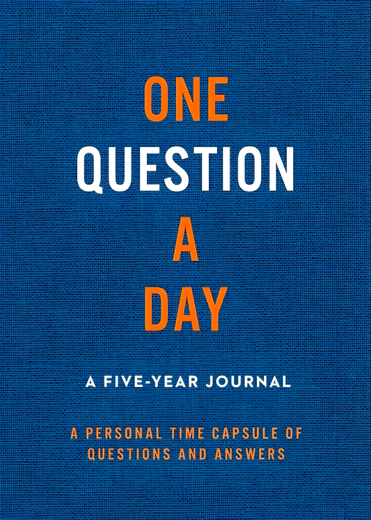 One Question A Day: A Five-Year Journal: A Personal Time Capsule Of Questions And Answers