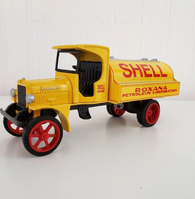 1:34 SCALE 1925 KENWORTH TANKER BANK