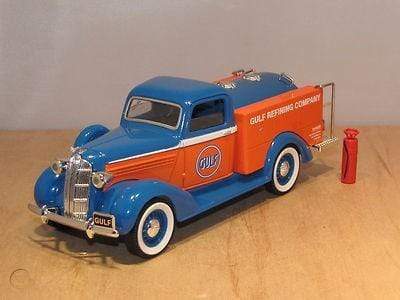 1936 DODGE TANKER 1/28 DIE CAST METAL LOCKABLE COIN BANK