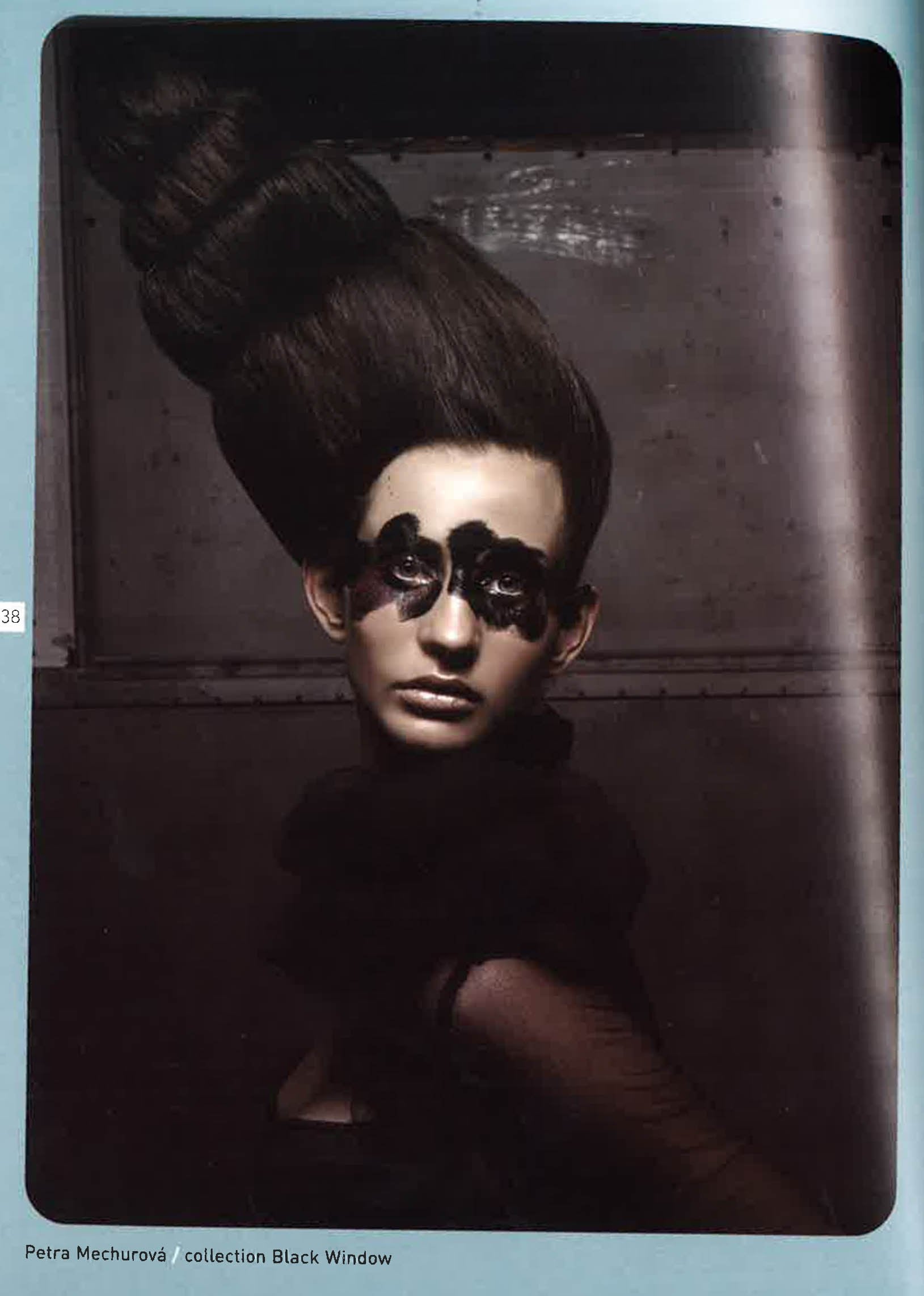 Translation missing: en.sections.featured_product.gallery_thumbnail_alt
