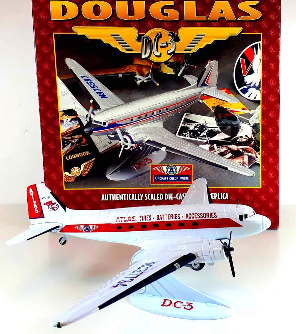 AIRCRAFT:COLOR WHITE -DOUGLAS DC-3