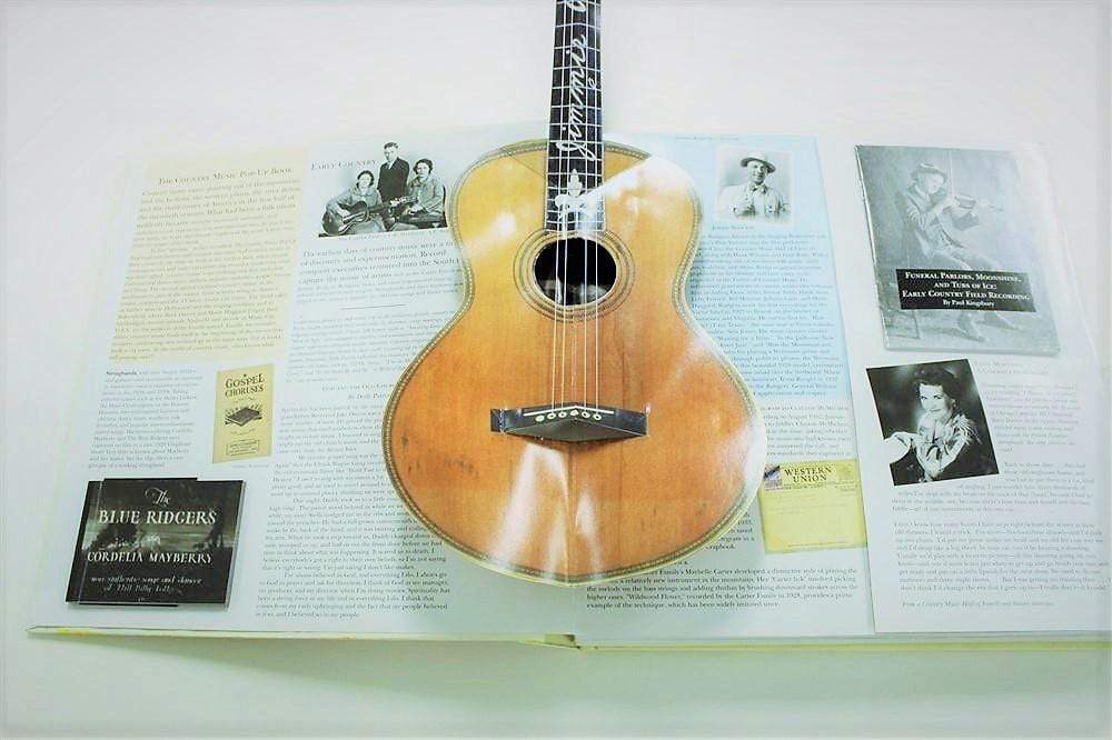 Country Music Pop-Up Book (HB)