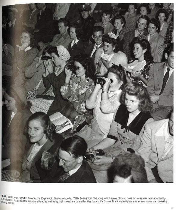 Frank Sinatra: A Life In Pictures (Hb)