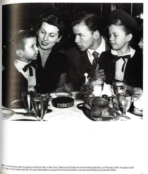 Frank Sinatra: A Life In Pictures (Hb)