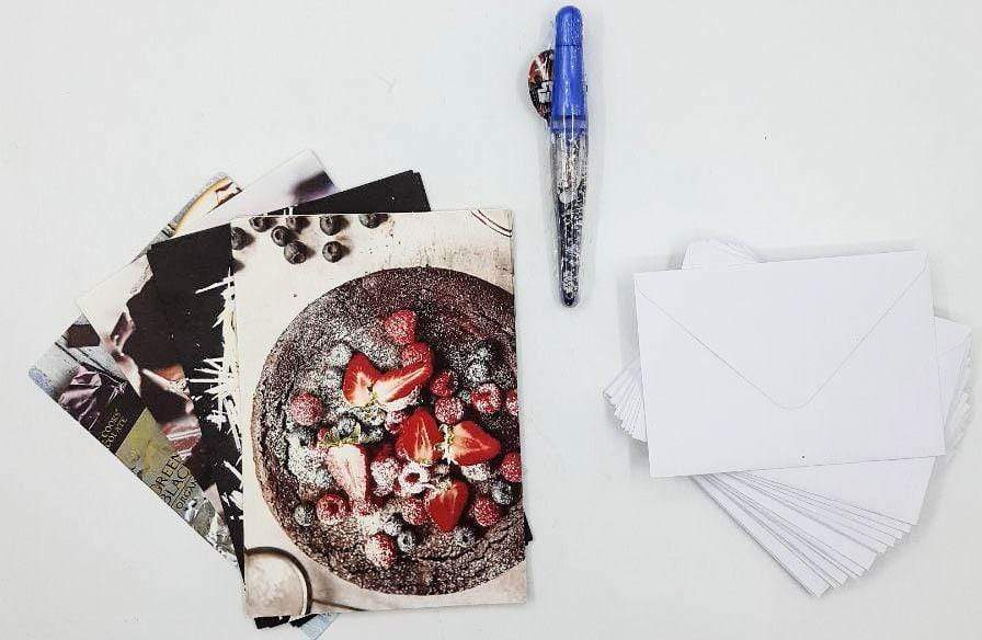 GREEN BLACK LETTER WRITING BOX WITH RIBN (GREEN & BLACK'S CHOCOLATE)