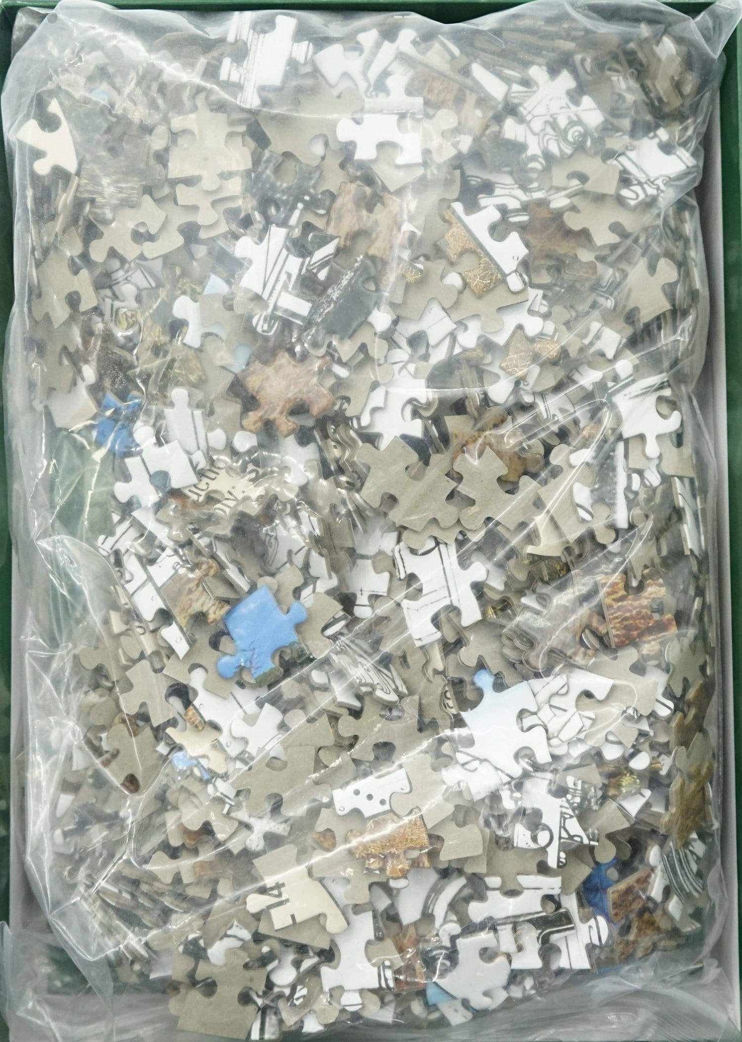 Land Rover Jigsaw & Magazine Gift Set