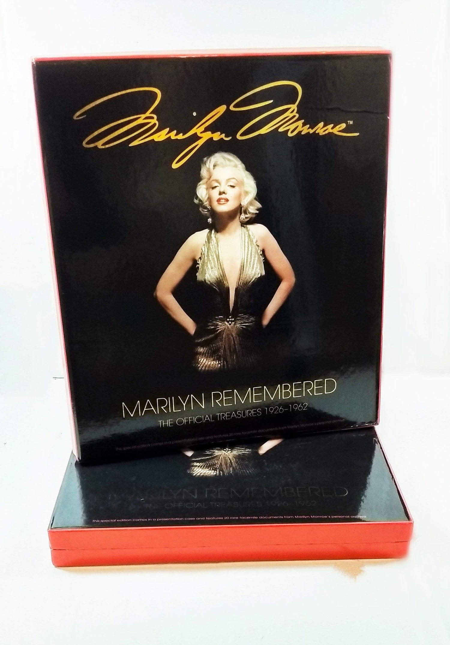 Marilyn Remembered: The Official Treasures 1926 - 1962