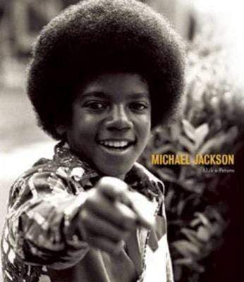 Michael Jackson: A Life in Pictures (HB)